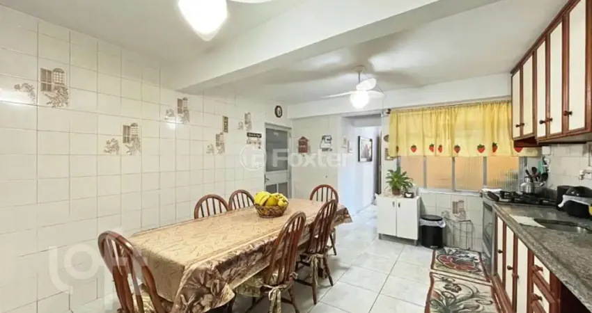 Casa com 4 quartos à venda na Rua João Corrêa Almeida, 30, Vila Nova, Porto Alegre