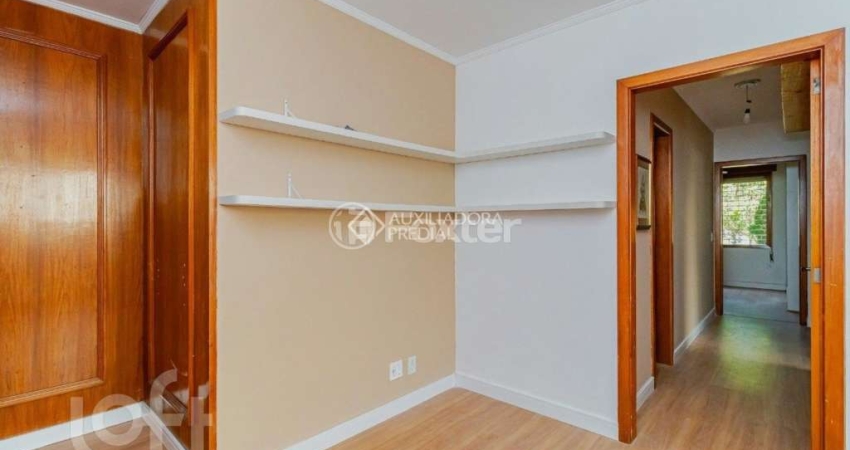 Apartamento com 3 quartos à venda na Rua Carazinho, 145, Petrópolis, Porto Alegre