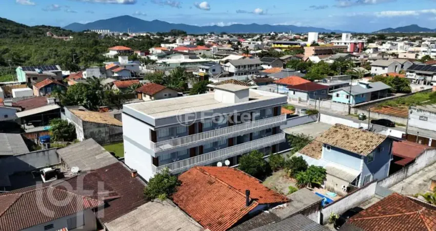 Casa com 18 quartos à venda na Rua João Carlos Espíndola, 126, Barra do Aririú, Palhoça