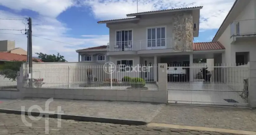 Casa com 3 quartos à venda na Rua Graciliano Carlos de Quadros, 63, Centro, Palhoça