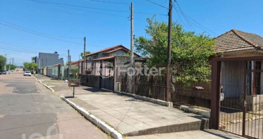Casa à venda na Rua Rodrigues Alves, 302, Niterói, Canoas