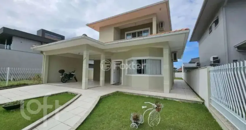 Casa com 3 quartos à venda na Rua das Azaléias, 136, Pedra Branca, Palhoça