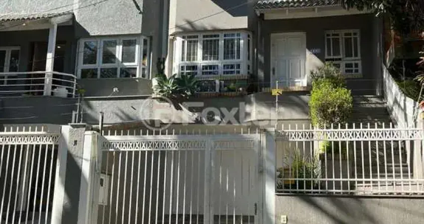 Casa com 3 quartos à venda na Rua Elias Bothome, 160, Jardim Itu Sabará, Porto Alegre