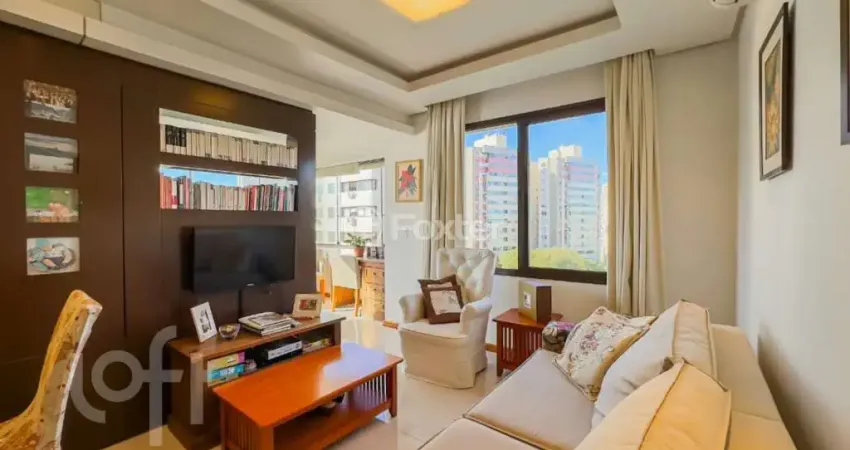 Apartamento com 3 quartos à venda na Rua Faria Santos, 786, Petrópolis, Porto Alegre