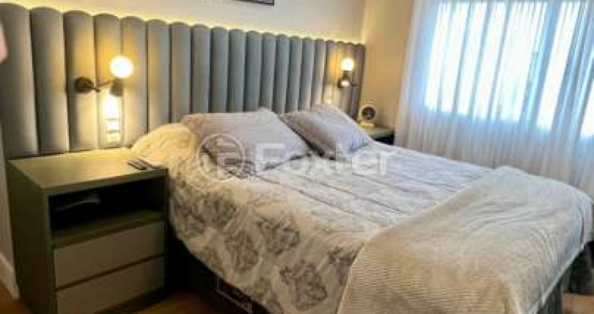 Apartamento com 2 quartos à venda na Rua Roque Calage, 247, Passo da Areia, Porto Alegre