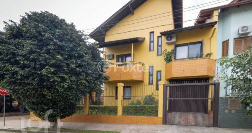 Casa com 3 quartos à venda na Rua Paulo Blaschke, 540, Jardim Itu Sabará, Porto Alegre