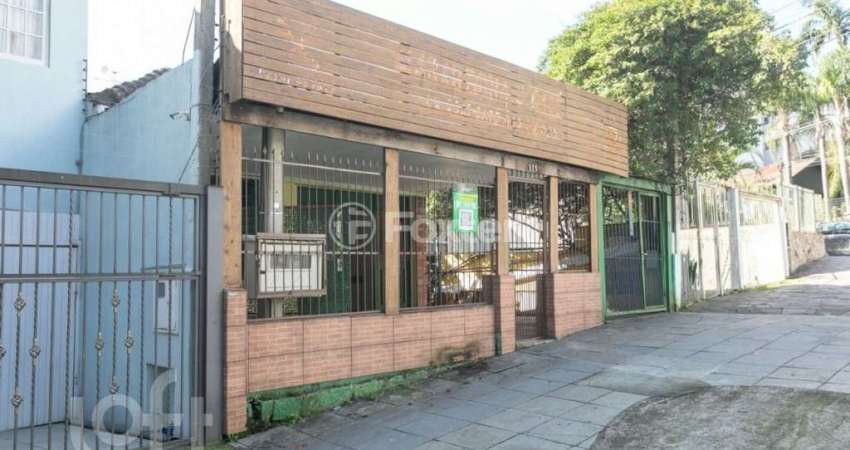 Casa com 3 quartos à venda na Avenida Montenegro, 111, Petrópolis, Porto Alegre