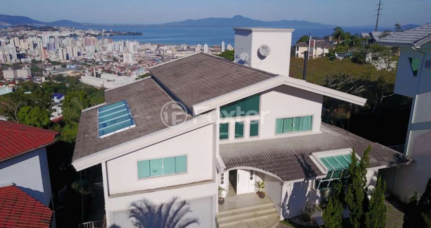 Casa em condomínio fechado com 4 quartos à venda na Rua das Laranjeiras, 1489, Bosque das Mansões, São José