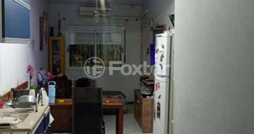 Casa com 2 quartos à venda na Rua Padre Ayrton Alvares Bitencourt, 30, Hípica, Porto Alegre