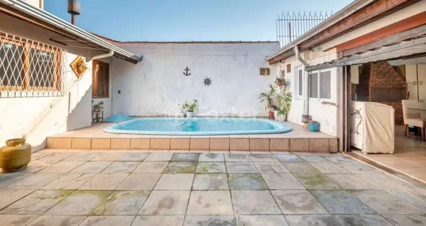 Casa com 3 quartos à venda na Rua Anchieta, 156, Teresópolis, Porto Alegre