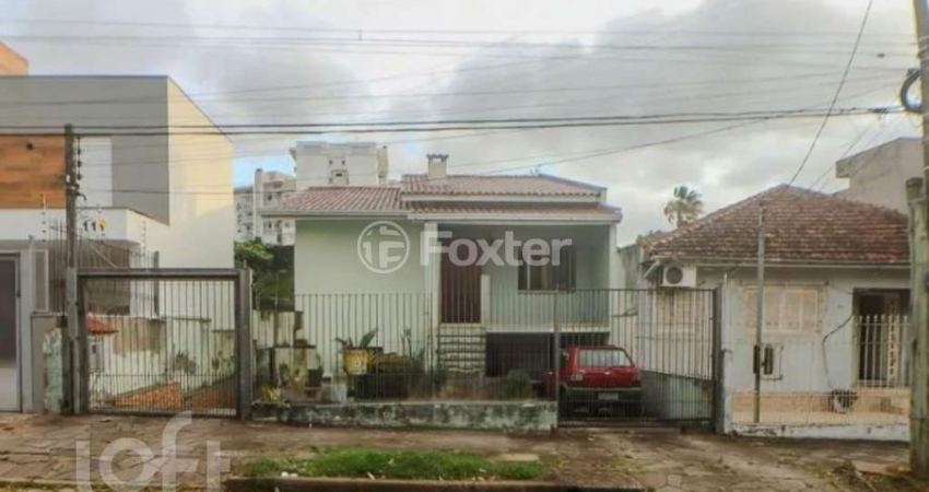 Casa com 4 quartos à venda na Rua Argélia, 101, Vila Ipiranga, Porto Alegre