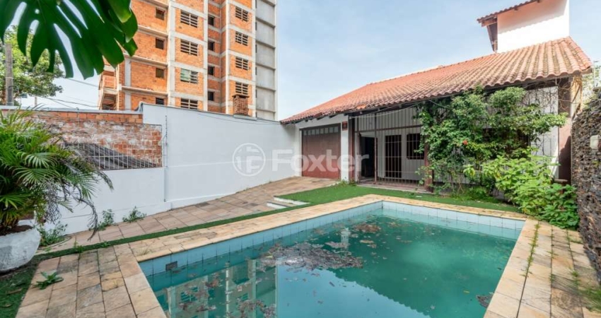 Casa com 3 quartos à venda na Rua Artur Fabião Carneiro, 242, Passo da Areia, Porto Alegre