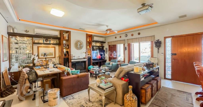 Casa com 3 quartos à venda na Avenida dos Prazeres, 613, Vila Jardim, Porto Alegre