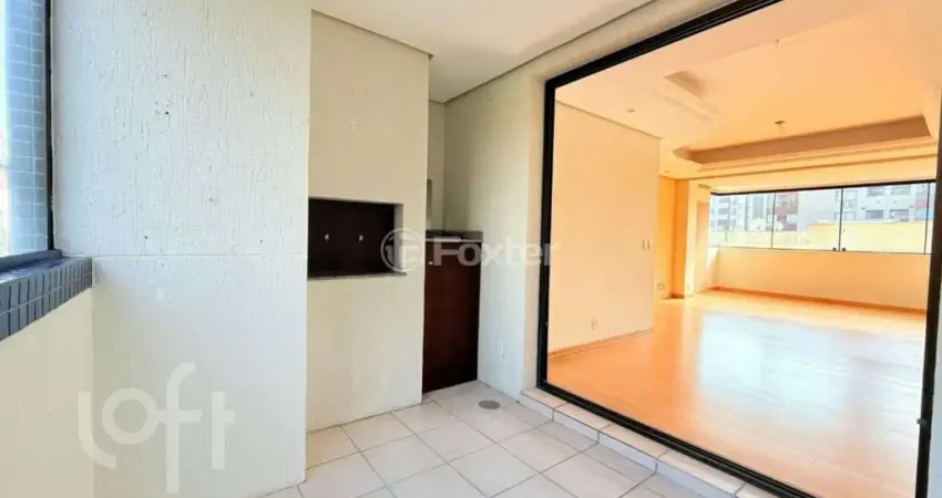 Apartamento com 3 quartos à venda na Rua Eça de Queiroz, 819, Petrópolis, Porto Alegre