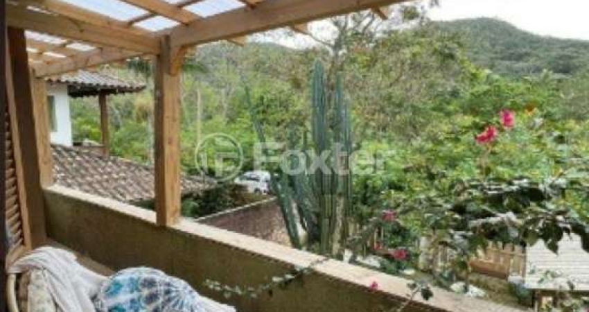 Casa com 2 quartos à venda na Servidão Amantino Cameu, 881, Rio Tavares, Florianópolis
