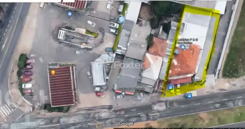 Casa com 2 quartos à venda na Avenida Protásio Alves, 7600, Petrópolis, Porto Alegre