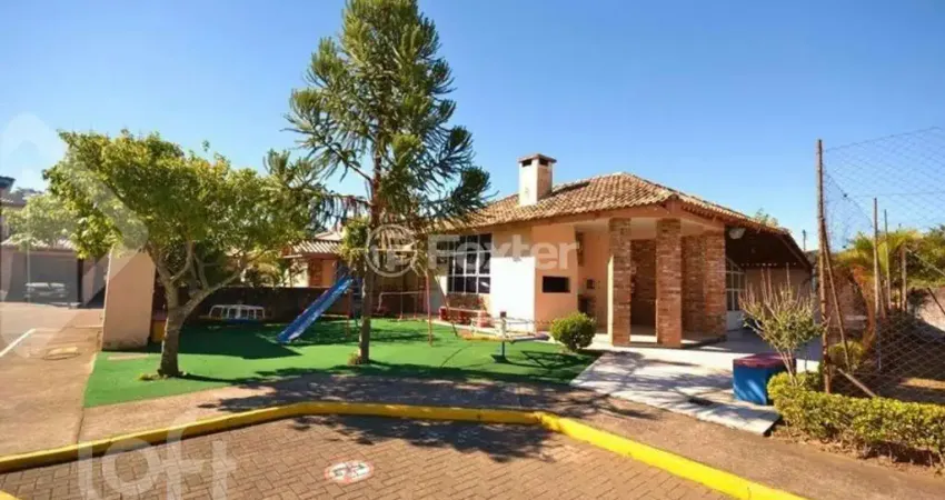 Casa comercial à venda na Rua Atenas, 260, Niterói, Canoas