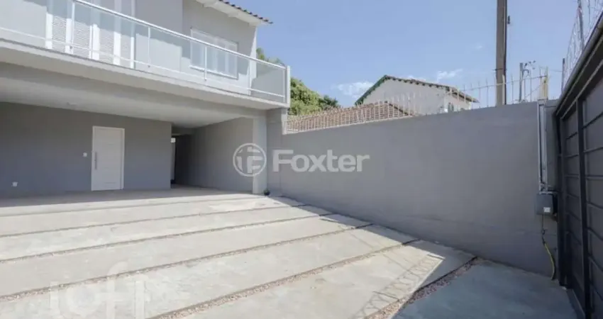 Casa com 3 quartos à venda na Rua Professor Carvalho Freitas, 819, Teresópolis, Porto Alegre