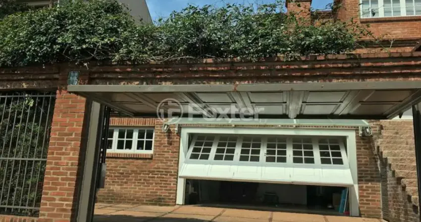 Casa comercial com 4 salas à venda na Rua Professor Ulisses Cabral, 1141, Chácara das Pedras, Porto Alegre