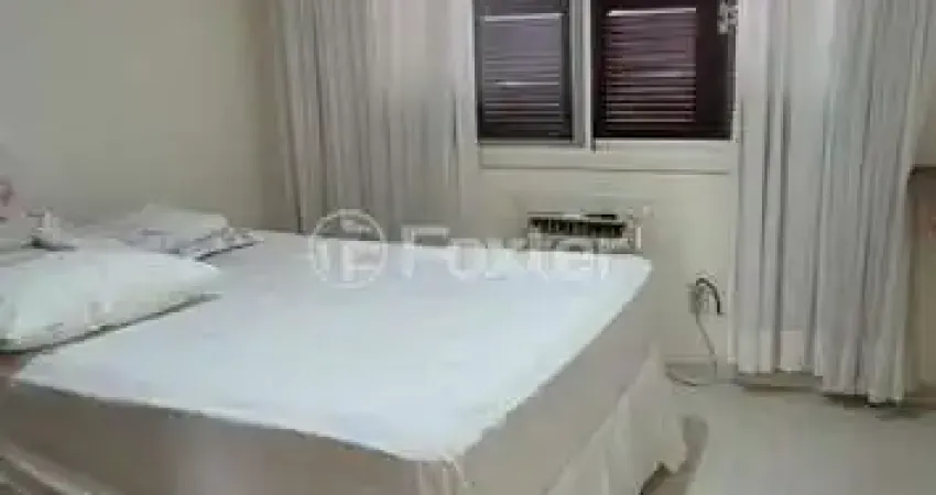 Casa com 3 quartos à venda na Rua Capão da Canoa, 274, Ipanema, Porto Alegre