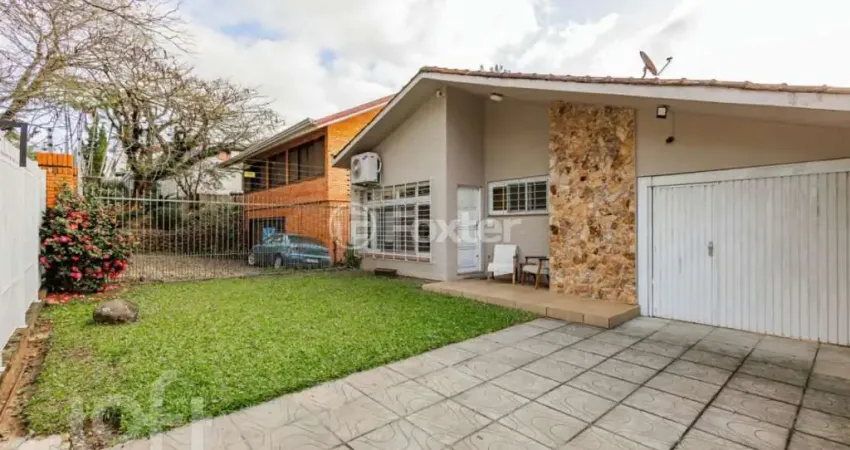 Casa com 4 quartos à venda na Rua Estácio de Sá, 700, Chácara das Pedras, Porto Alegre