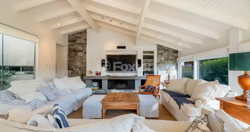 Casa em condomínio fechado com 3 quartos à venda na Avenida Firmino Octávio Bimbi, 255, Cavalhada, Porto Alegre