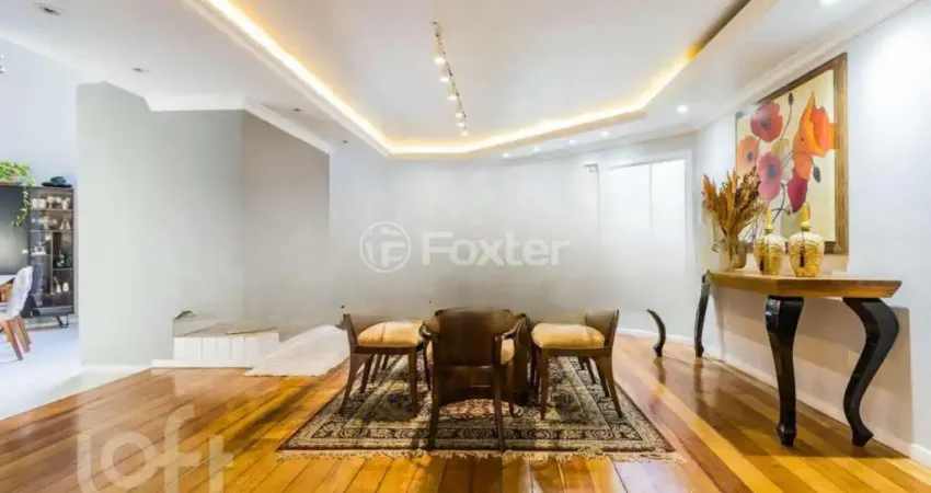 Casa com 5 quartos à venda na Rua Matias José Bins, 313, Três Figueiras, Porto Alegre