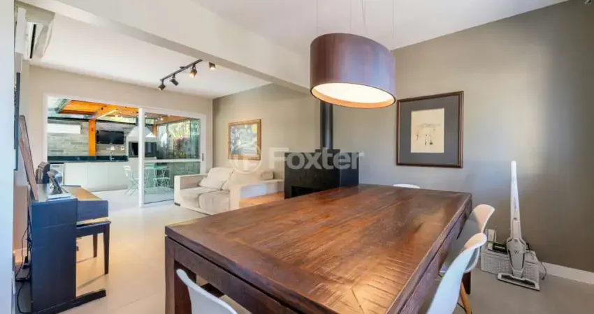 Casa em condomínio fechado com 4 quartos à venda na Avenida Engenheiro Ludolfo Boehl, 1179, Teresópolis, Porto Alegre