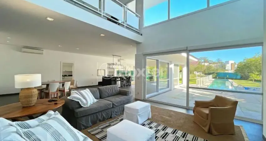 Casa em condomínio fechado com 5 quartos à venda na Avenida Juca Batista, 8000, Chapéu do Sol, Porto Alegre