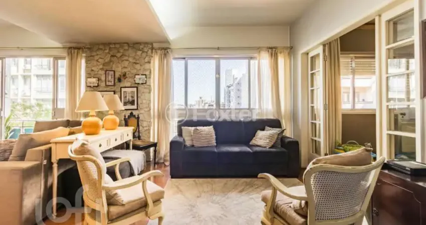 Apartamento com 3 quartos à venda na Rua Duque de Caxias, 1374, Centro Histórico, Porto Alegre