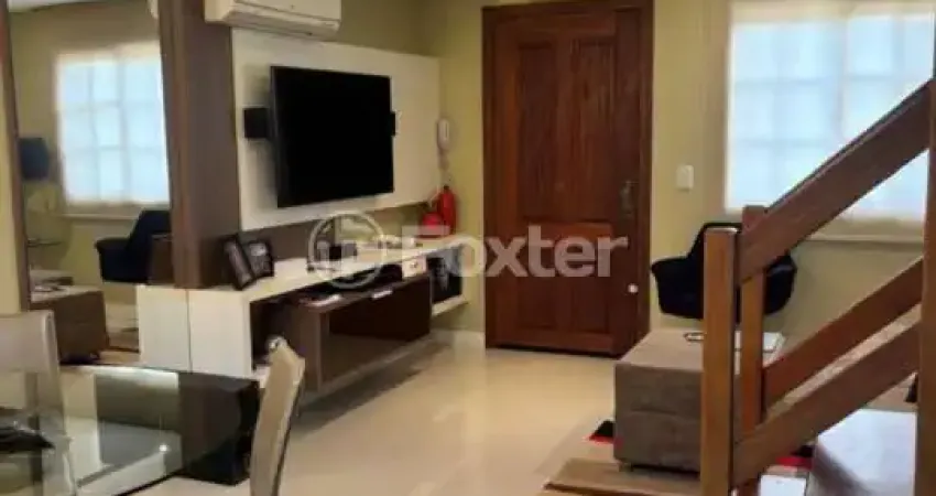 Casa em condomínio fechado com 3 quartos à venda na Rua Professor Carvalho Freitas, 1485, Teresópolis, Porto Alegre