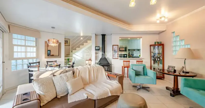 Casa em condomínio fechado com 3 quartos à venda na Rua Padre João Batista Reus, 1276, Vila Conceição, Porto Alegre