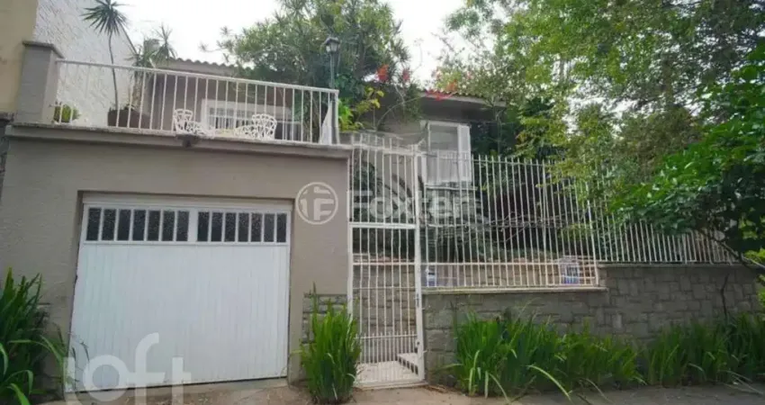 Casa com 3 quartos à venda na Rua Saica, 170, Petrópolis, Porto Alegre