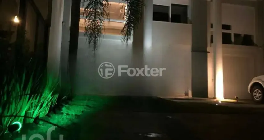 Casa com 3 quartos à venda na Avenida Cairu, 601, Navegantes, Porto Alegre