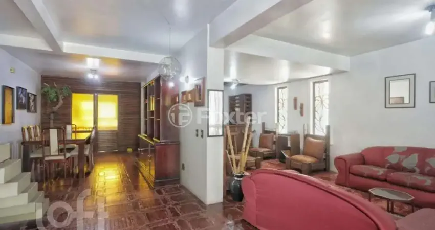 Casa com 3 quartos à venda na Rua Canto e Melo, 54, Nonoai, Porto Alegre