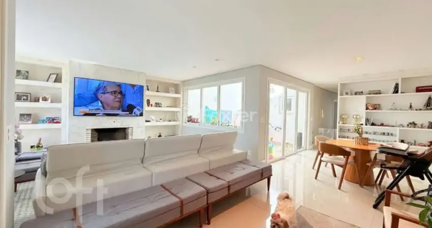 Casa em condomínio fechado com 4 quartos à venda na Rua General Salvador Pinheiro, 215, Vila Jardim, Porto Alegre