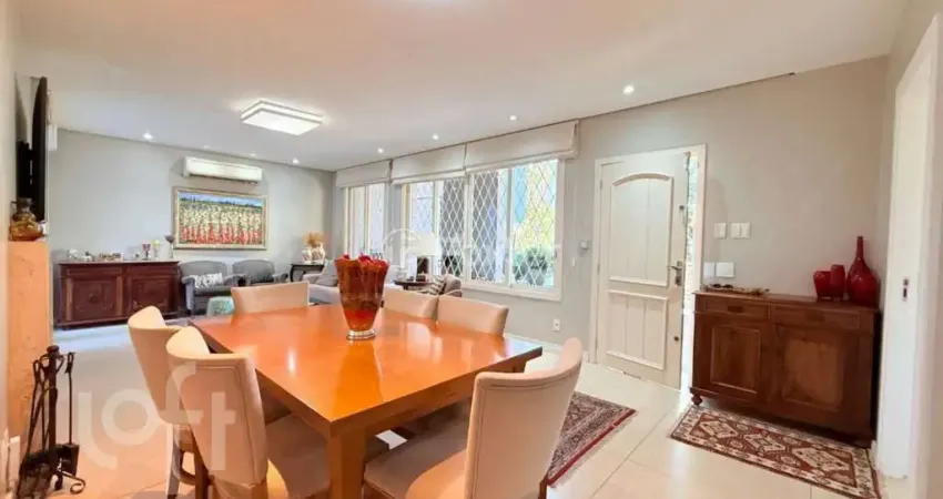 Casa com 3 quartos à venda na Rua General Souza Doca, 77, Petrópolis, Porto Alegre