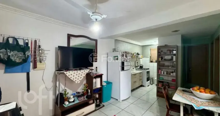 Apartamento com 2 quartos à venda na Travessa Escobar, 61, Camaquã, Porto Alegre