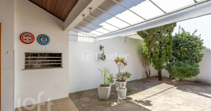 Casa com 3 quartos à venda na Avenida Lageado, 356, Petrópolis, Porto Alegre
