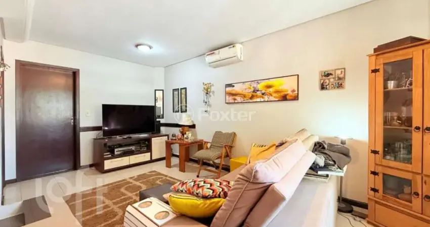 Casa com 3 quartos à venda na Avenida Engenheiro José Maria de Carvalho, 138, Vila Ipiranga, Porto Alegre