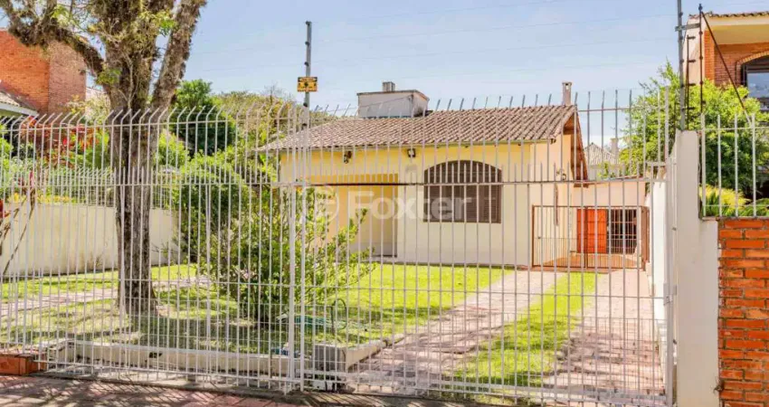 Casa com 2 quartos à venda na Rua dos Guenoas, 880, Guarujá, Porto Alegre