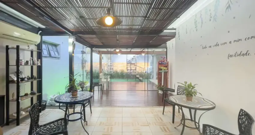 Casa com 4 quartos à venda na Rua Inhanduí, 385, Cristal, Porto Alegre