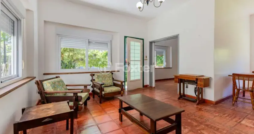 Casa com 3 quartos à venda na Avenida Pereira Passos, 145, Vila Assunção, Porto Alegre