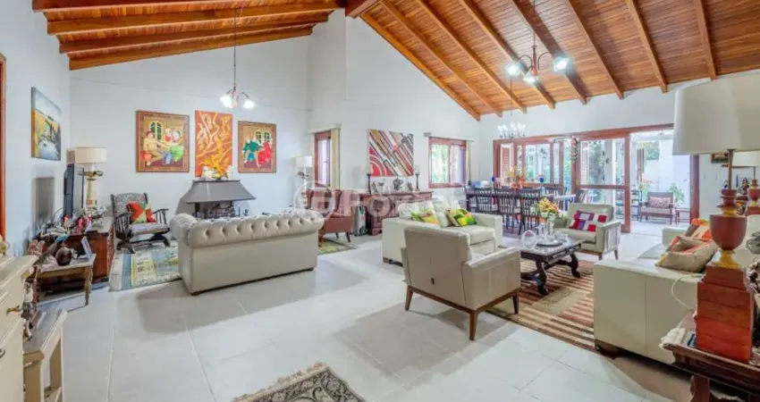 Casa com 4 quartos à venda na Rua Menezes Paredes, 243, Nonoai, Porto Alegre