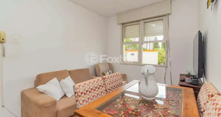 Apartamento com 2 quartos à venda na Rua Roque Calage, 260, Passo da Areia, Porto Alegre