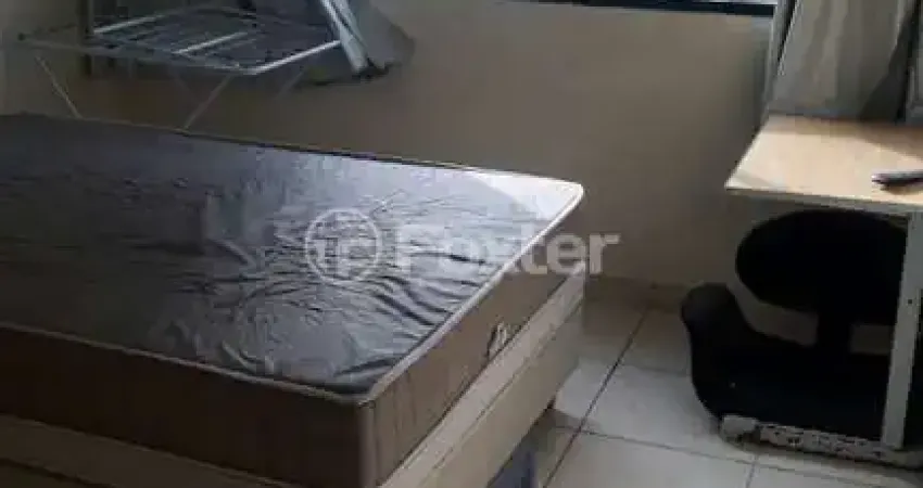 Kitnet / Stúdio à venda na Avenida Senador Salgado Filho, 327, Centro Histórico, Porto Alegre