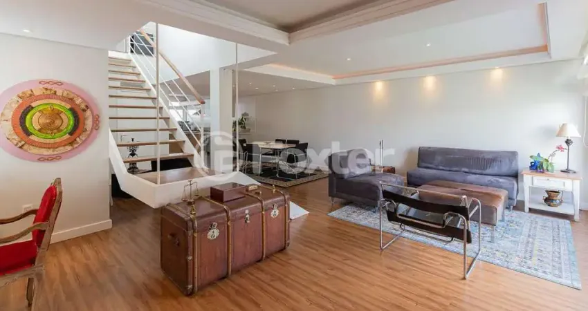 Casa com 4 quartos à venda na Rua Comendador Creidy, 341, Chácara das Pedras, Porto Alegre