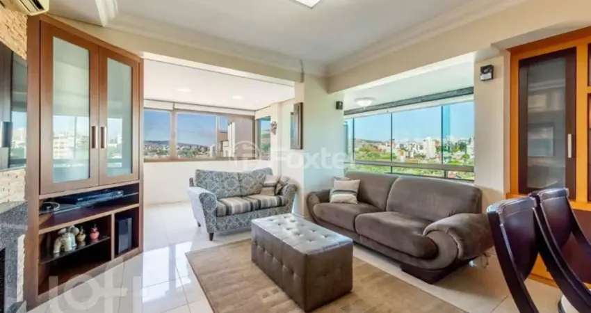 Apartamento com 3 quartos à venda na Rua Guararapes, 455, Petrópolis, Porto Alegre