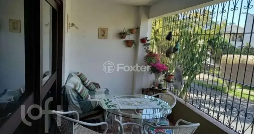 Casa com 5 quartos à venda na Rua Matias José Bins, 620, Três Figueiras, Porto Alegre