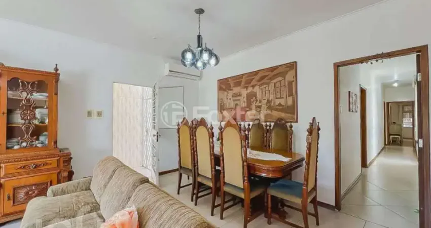 Casa com 4 quartos à venda na Rua Eurico Lara, 385, Medianeira, Porto Alegre